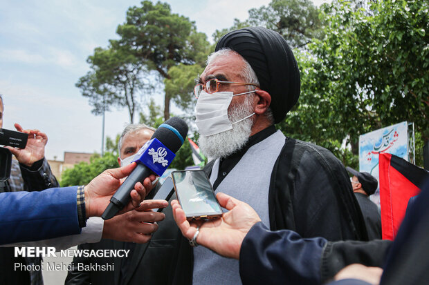 Palestinian flag hoisted in Qom, Hamedan