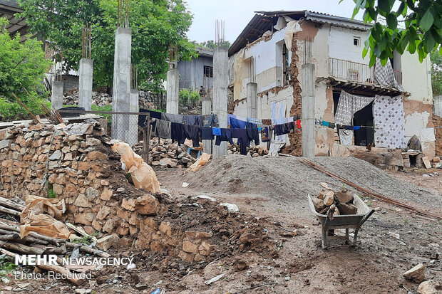 اکثر خانه‌های خشتی و گلی مناطق زلزله‌زده خراسان شمالی تخریب شدند