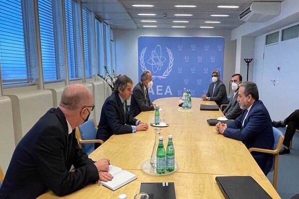 Araghchi meets with IAEA chief in Vienna for bilateral talks