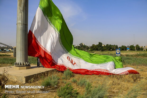 اهتزاز پرچم فلسطین در پارک جزیره اهواز