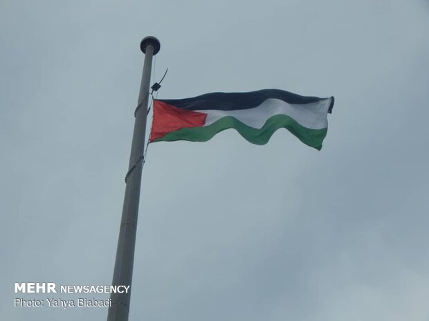 پرچم فلسطین در کرمانشاه به اهتزاز درآمد