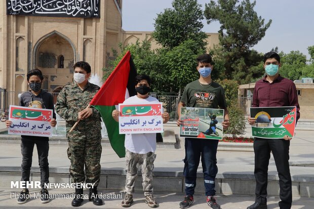 آسمان ورامین با به آتش کشیدن پرچم صهیونیسم سرخ شد