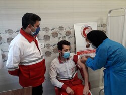 واکسیناسیون امدادگران و نجاتگران هلال احمر گلستان آغاز شد