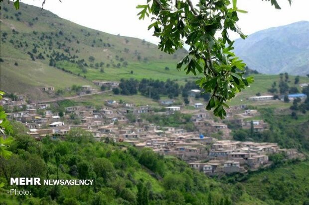 روستایی شگفت‌انگیز در احاطه گورستان/«قم کوچک» ایران را بشناسید