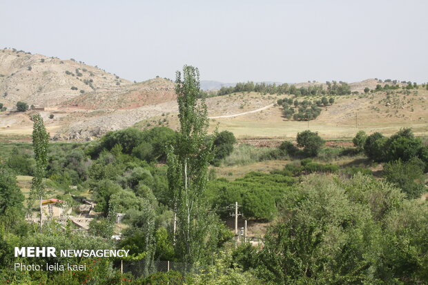 Kolm-e Bala village in W Iran
