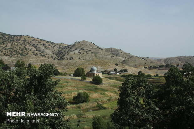 Kolm-e Bala village in W Iran

