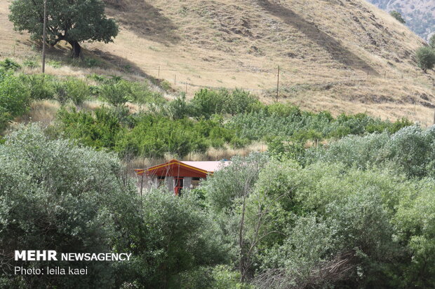 Kolm-e Bala village in W Iran
