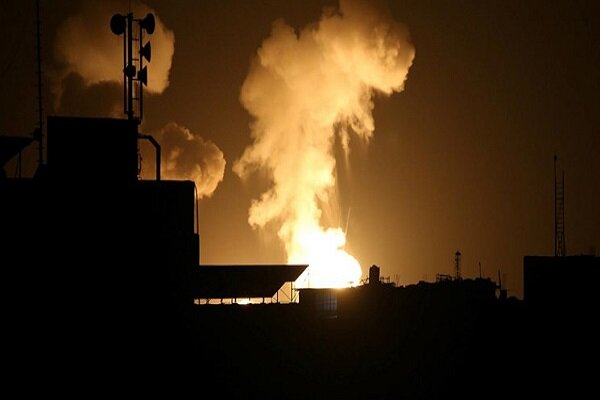 Zionist regime launches airstrikes in southern Gaza Strip
