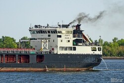 Russian ship carrying cargo for Iran runs aground