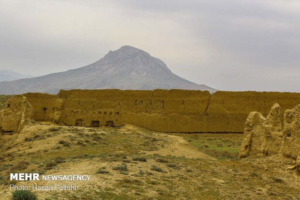 قلعه خشتی گیلوان؛ بنایی مرموز که هنوز سر پاست - اردبیل