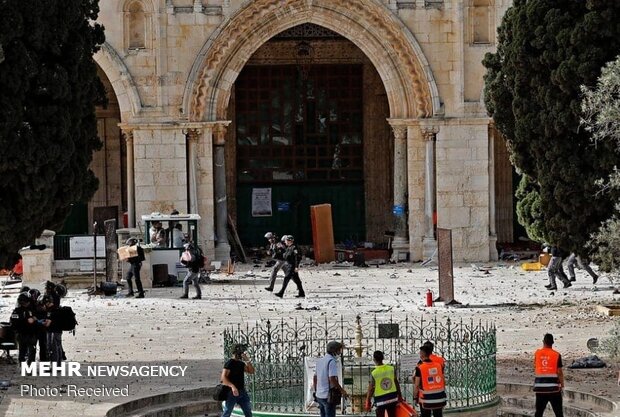 Fierce clashes between Palestinins and Israeli forces in Quds
