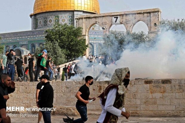 Fierce clashes between Palestinians and Israeli forces in Quds
