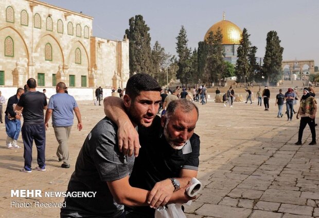 Fierce clashes between Palestinians and Israeli forces in Quds
