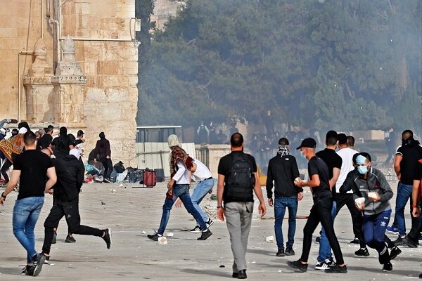 یورش شهرک نشینان به «مسجدالاقصی»/ وقوع درگیری با فلسطینیان