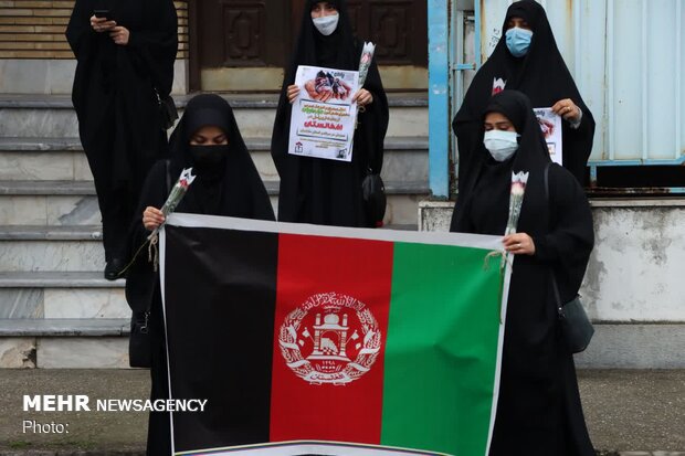  تجمع دانش آموزان مازندران در محکومیت حمله تروریستی به مدرسه کابل