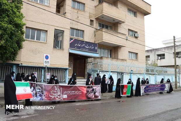  تجمع دانش آموزان مازندران در محکومیت حمله تروریستی به مدرسه کابل