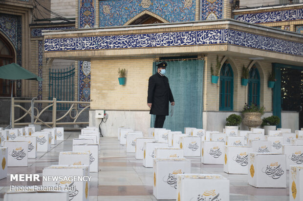 مراسم توزیع ۱۱۰۰ بسته خوراکی و غذای گرم در پویش «ایران همدل»