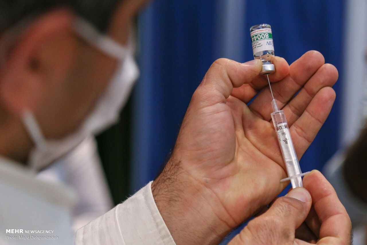 سالمندان بالای ۶۵ سال خوزستانی برای دریافت واکسن کرونا اقدام کنند