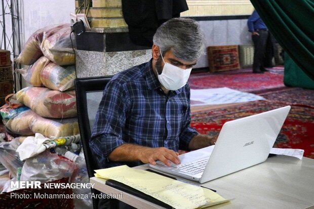 توزیع سه هزار بسته های افطاری ساده در ورامین
