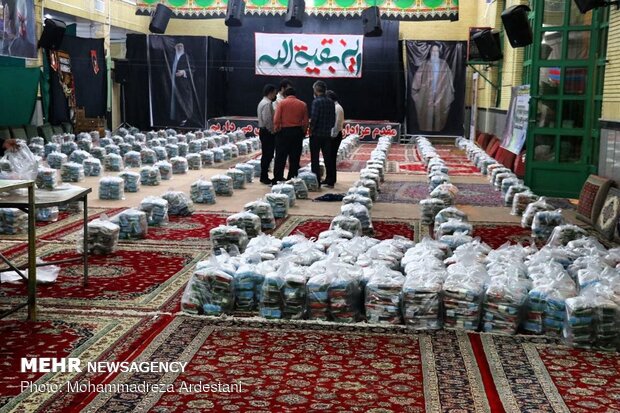 توزیع سه هزار بسته های افطاری ساده در ورامین