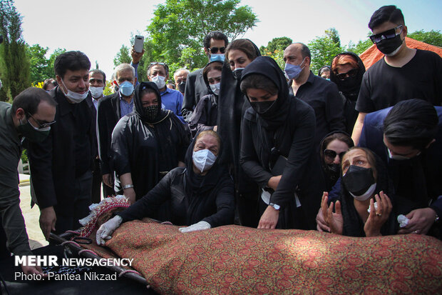 Funeral ceremony of great Iranian musician Abdolvahab Shahidi