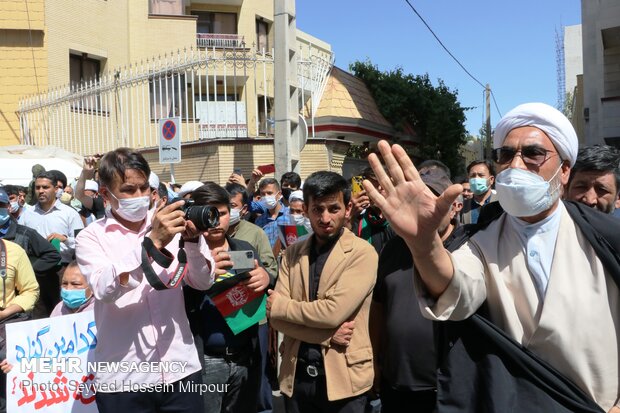 تجمع اعتراضی مهاجران افغانستانی در مشهد
