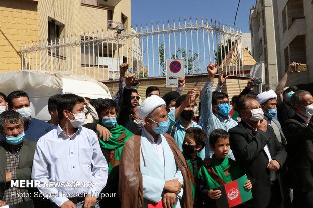 تجمع اعتراضی مهاجران افغانستانی در مشهد
