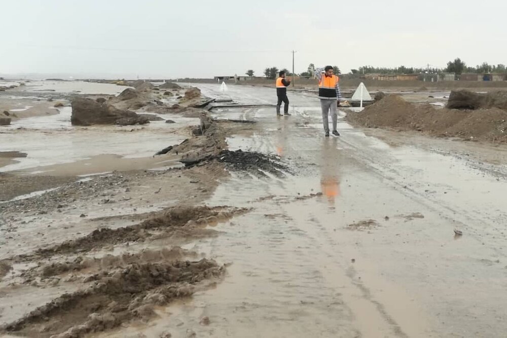 سه نفر در سیلاب کرمان مفقود شدند/ آغاز طوفان شن در مناطق سیل زده