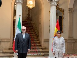 ظریف با وزیر امور خارجه اسپانیا دیدار کرد