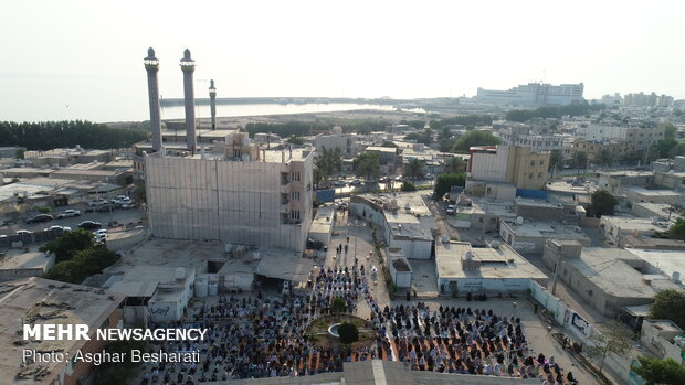 اقامه نماز عید فطر در جزیره قشم