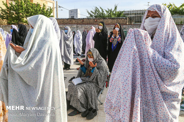 اقامه نماز عید سعید فطر درمصلی بجنورد