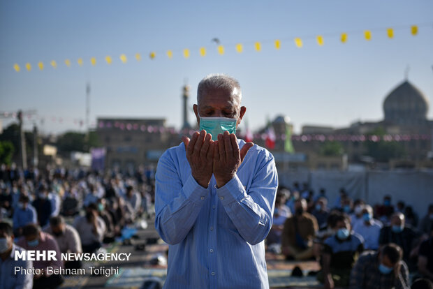 نماز عید سعید فطر در حرم عبدالعظیم حسنی(ع)