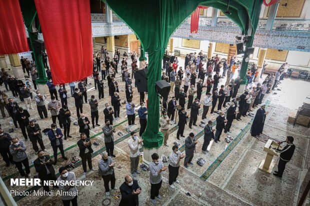 اقامه نماز عید فطر در زنجان 