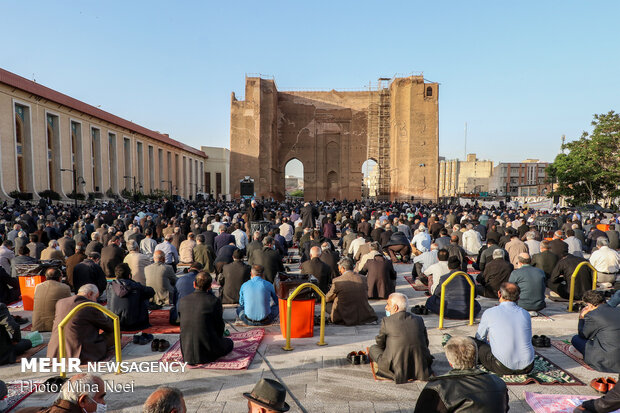 نماز عید فطر در تبریز