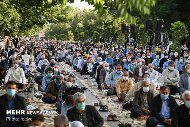 اقامه نماز عید سعید فطر در قزوین