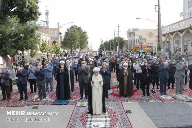 نماز عید سعید فطر در دروازه نجف