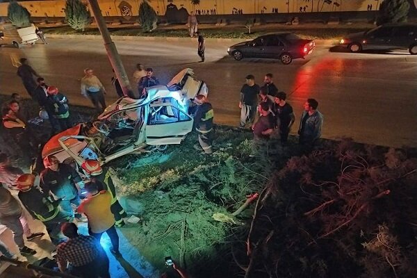 انحراف خودرو پژو پارس در کرمانشاه ۲ کشته و یک مصدوم برجای گذاشت