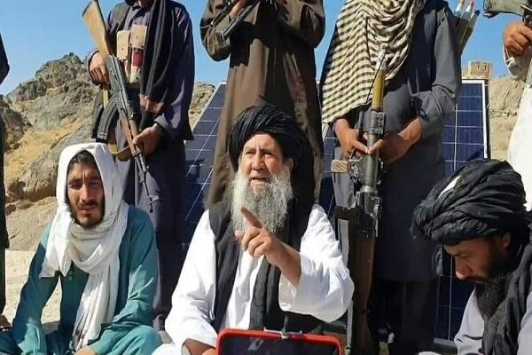 Deputy leader of a splinter group of Taliban dies of wounds 