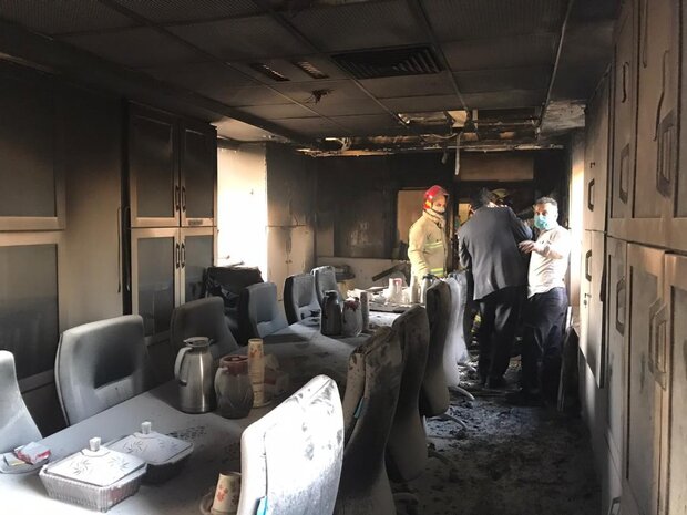 آتش سوزی در بخش اداری بیمارستان بقیه الله/ حادثه مصدومی نداشت