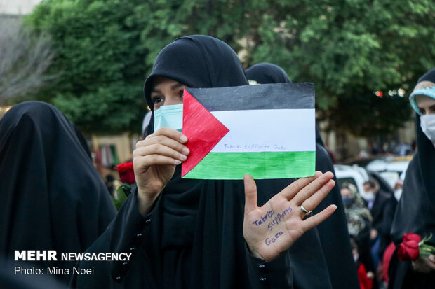 Gathering of People in Tabriz in support of Palestinians
