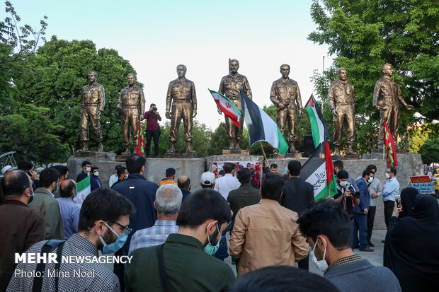 Gathering of People in Tabriz in support of Palestinians
