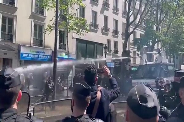 پلیس فرانسه به تظاهرات حامیان فلسطین یورش بُرد