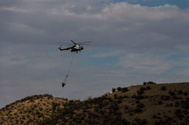 اعزام ۳ فروند بالگرد به مناطق زاگرسی برای کمک به اطفاء حریق هوایی