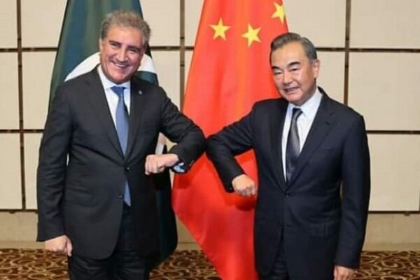 گفتگوی وزیران خارجه چین و پاکستان در مورد روابط دو جانبه