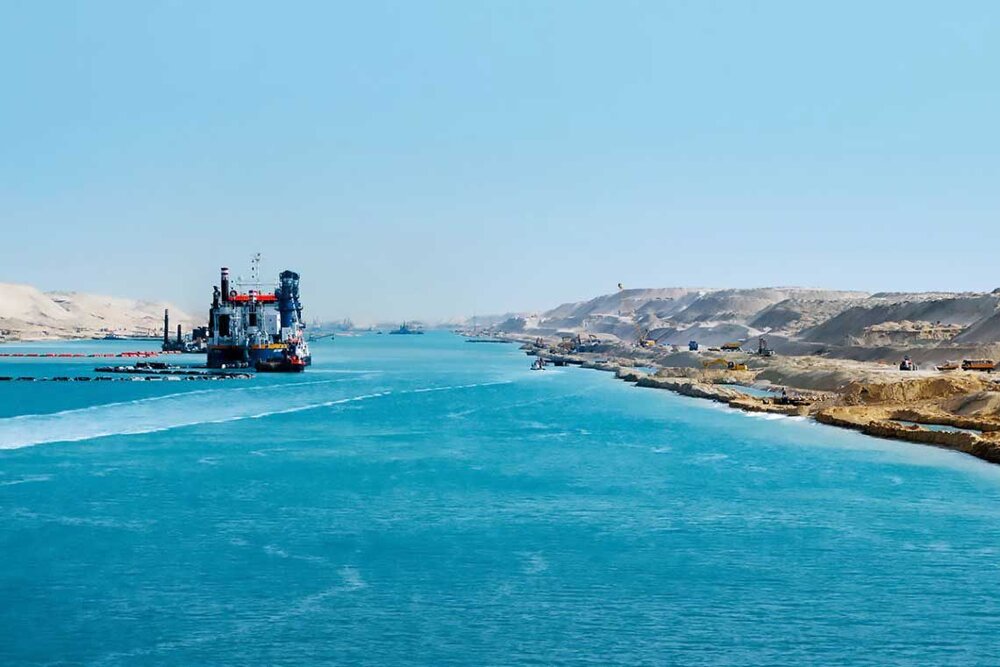 Egypt starts expanding Suez Canal's southern stretch