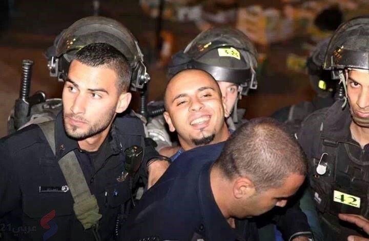 لبخند زندانی <a href='https://sayeb.ir/tag/%d9%81%d9%84%d8%b3%d8%b7%db%8c%d9%86'>فلسطین</a>ی؛ تیری داغ‌تر از سلاح سرباز صهیونیستی