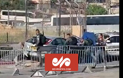Filistinli sürücünün Siyonist askerleri ezdiği an kamerada