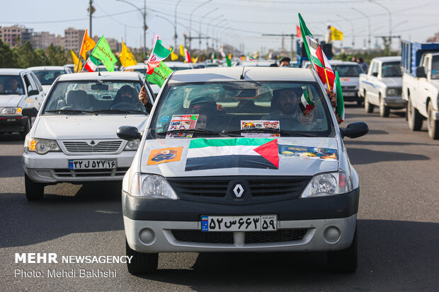 Qom hosts drive-in rallies in solidarity with Palestine 