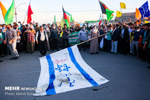 Qom hosts drive-in rallies in solidarity with Palestine 