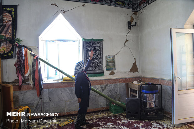 یک روز بعد از زلزله روستای شورک